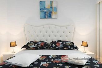 020 2057 03 Trogir One story house with pool for sale