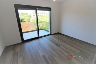 011 1023 56 Krk Duplex apartment with swimming pool near the sea for sale