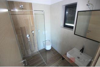 011 1023 56 Krk Duplex apartment with swimming pool near the sea for sale