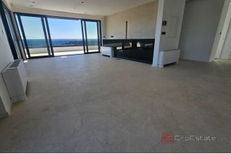 020 1023 57 Krk Penthouse with roof terrace and pool for sale