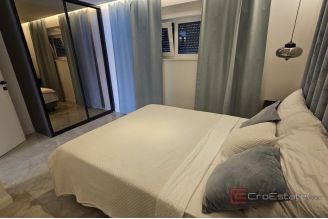 009 1023 58 Krk Modern apartment with garden and pool for sale