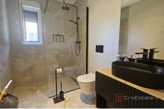 009 1023 58 Krk Modern apartment with garden and pool for sale