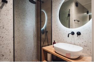 017 5461 30 Rogoznica Villa with two apartments and pool for sale