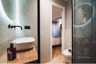 017 5461 30 Rogoznica Villa with two apartments and pool for sale