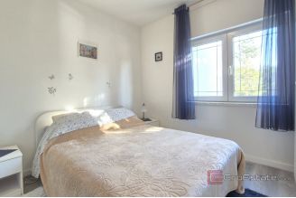 016 2047 118 Split area House with a sea view for sale