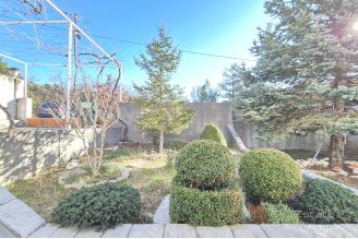 016 2047 118 Split area House with a sea view for sale