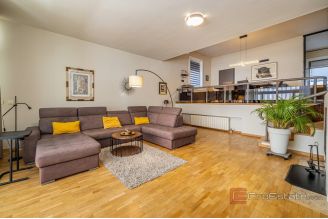 020 2057 04 Krk Semi detached house with a sea view for sale for sale