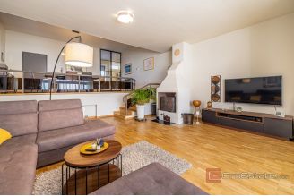 020 2057 04 Krk Semi detached house with a sea view for sale for sale