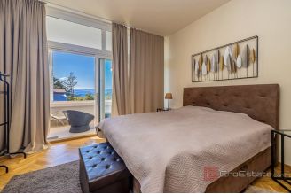 020 2057 04 Krk Semi detached house with a sea view for sale for sale