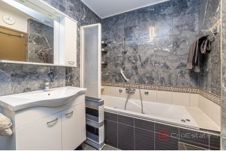 020 2057 04 Krk Semi detached house with a sea view for sale for sale