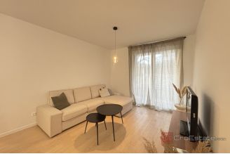 014 2035 329 Split Znjan Modern two bedroom apartment in a new building for rent
