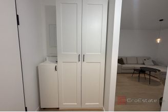 014 2035 329 Split Znjan Modern two bedroom apartment in a new building for rent