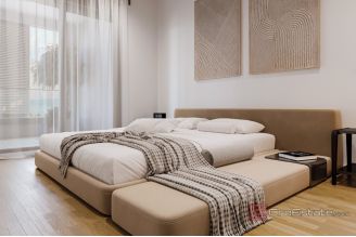 005 2046 158 Split Three bedroom apartment in an attractive location for sale