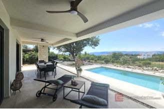 014 1023 60 Krk Modern villa with pool in a quiet location for sale