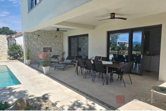 014 1023 60 Krk Modern villa with pool in a quiet location for sale