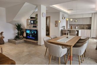 014 1023 60 Krk Modern villa with pool in a quiet location for sale