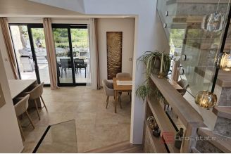 014 1023 60 Krk Modern villa with pool in a quiet location for sale