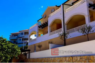 10 2014 96 Rogoznica house for sale sea view