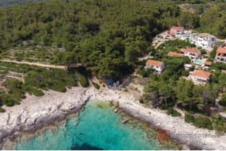 004 2052 100 Korcula Building plot first row to the sea for sale