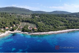 011 2052 100 island korcula building plot first row to the sea for sale