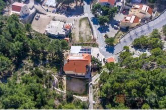 009 2016 644 Omiš Detached house with sea view for sale