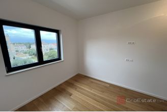 012 2053 30c Pula Modern apartment on the first floor with terrace for sale
