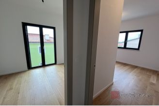 012 2053 30c Pula Modern apartment on the first floor with terrace for sale