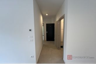 007 2053 30b Pula Apartment with private pool for sale