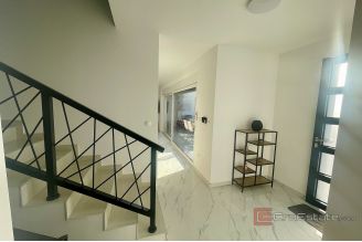 010 1023 59 Krk Modern house with pool and garden for sale