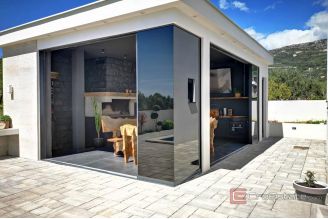 019 2055 06 kastela luxury villa with pool for sale