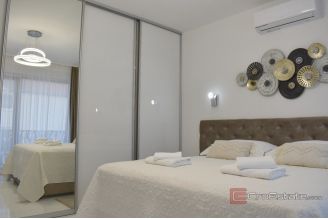 019 2055 06 kastela luxury villa with pool for sale