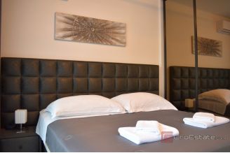 019 2055 06 kastela luxury villa with pool for sale