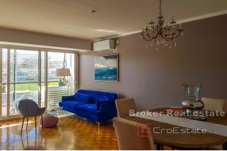 018 2035 332 Split Center Modern two bedroom apartment for rent