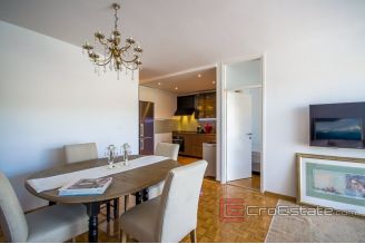 018 2035 332 Split Center Modern two bedroom apartment for rent