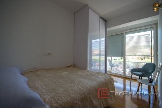 018 2035 332 Split Center Modern two bedroom apartment for rent