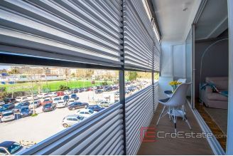 018 2035 332 Split Center Modern two bedroom apartment for rent