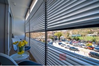 018 2035 332 Split Center Modern two bedroom apartment for rent