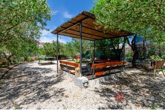 23 2013 182 Brac stone villa swimming pool for sale