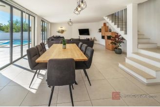 012 1021 47 Krk Modern house with pool for sale