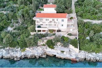 020 2022 481 dubrovnik villa in the first row to the sea sale