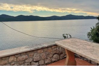 020 2022 481 dubrovnik villa in the first row to the sea sale