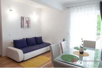 010 2057 05 Ciovo Two bedroom apartment for rent