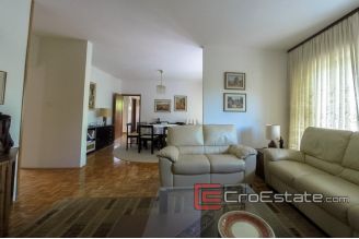 13 2014 87 Ciovo house sold