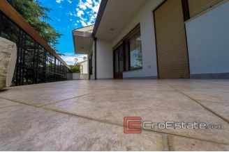 13 2014 87 Ciovo house sold