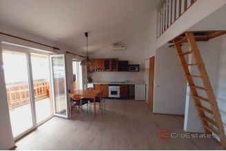 009 5464 30 Vodice Apartment house near the sea for sale