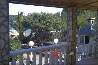 012 2014 74 Pasman House Villa for sale