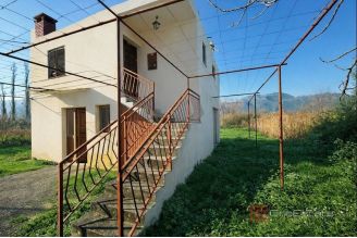 006 2052 101 Metkovic House with great potential for sale