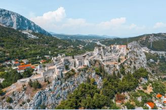 001 2055 08 Klis attractive building plot sale