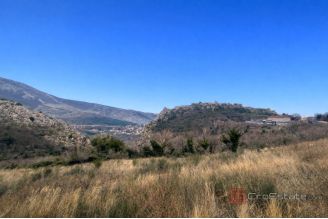 005 2055 08 Klis attractive building plot sale