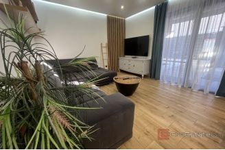 019 2057 07 Trogir Luxury villa with pool for rent